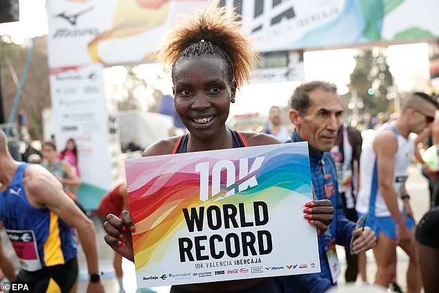 Kenya's Agnes Ngetich became the first woman to run 10km in under 29 minutes