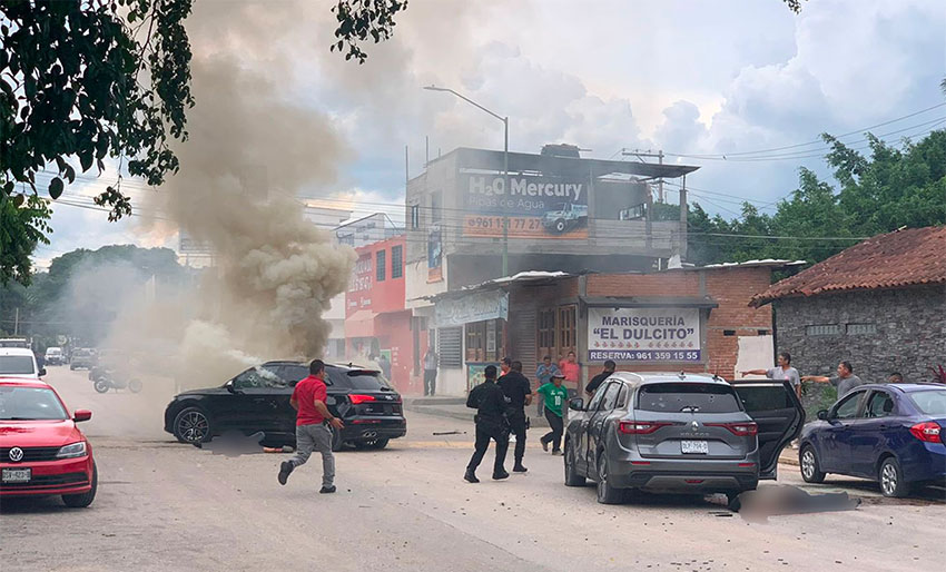 Chiapas violence: Hundreds flee cartel battles