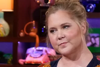 Amy Schumer: Actress reveals she has Cushing's Syndrome