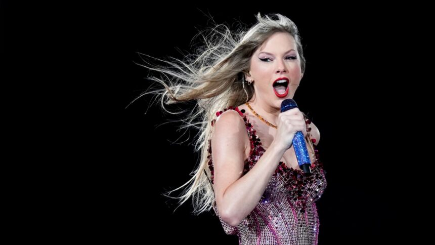 Taylor Swift to Cross 9 Time Zones for Super Bowl