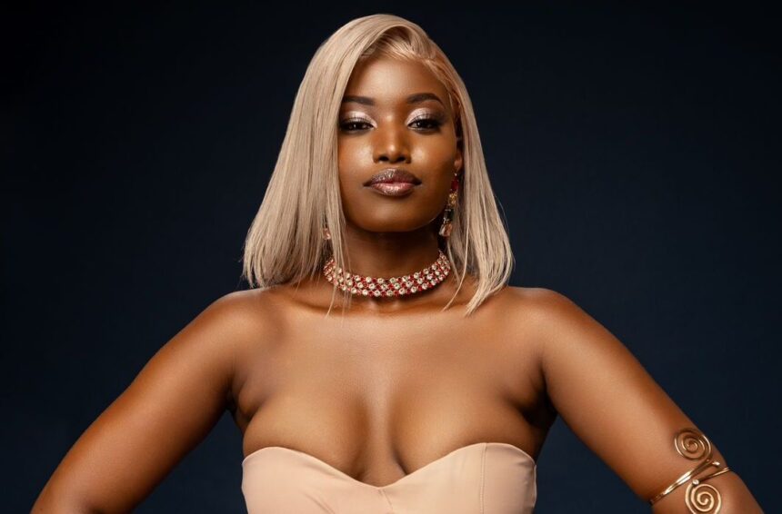 claudia Naisabwa wABEBE XP